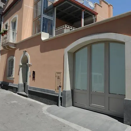 I Licutiani فندق مبيت وإفطار كاتانيا